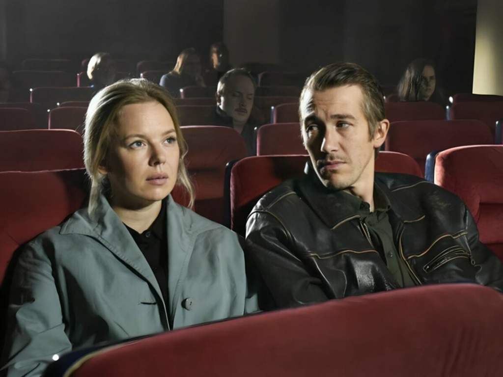 Fallen Leaves (Finland, 2023) – Ordinary Loneliness and Fleeting&nbsp;Warmth